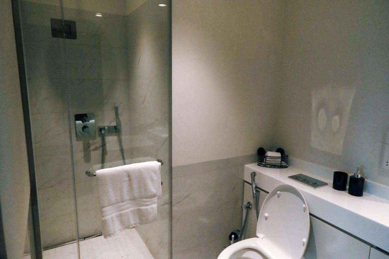 Brand New Water Front Luxury Cinnamon Suites Apartment In Heart Of Colombo City Eksteriør billede