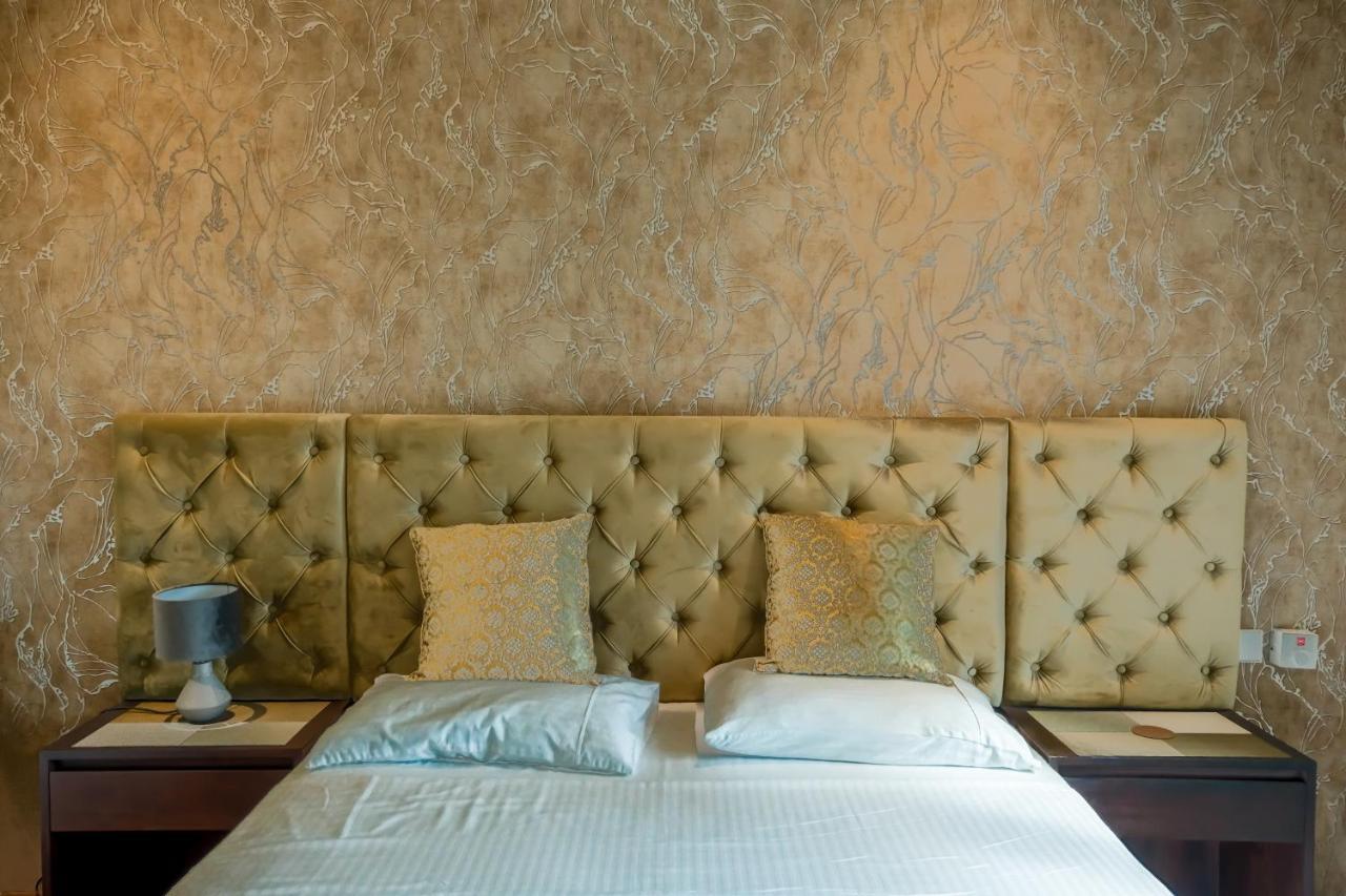 Brand New Water Front Luxury Cinnamon Suites Apartment In Heart Of Colombo City Eksteriør billede