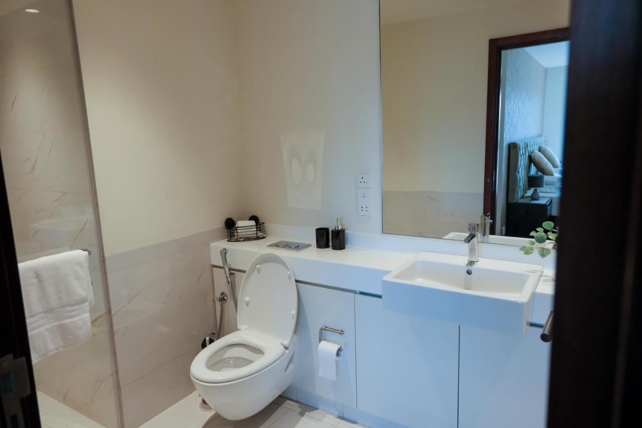 Brand New Water Front Luxury Cinnamon Suites Apartment In Heart Of Colombo City Eksteriør billede