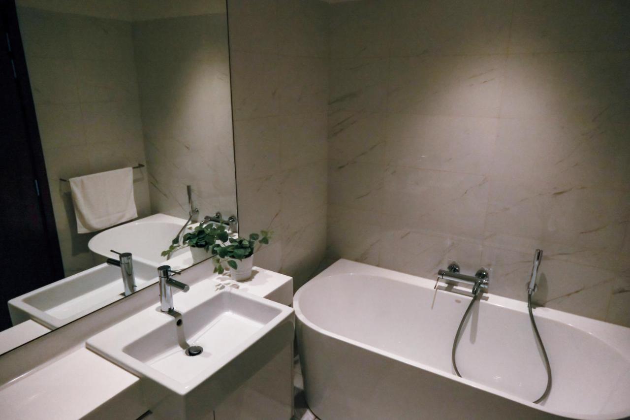 Brand New Water Front Luxury Cinnamon Suites Apartment In Heart Of Colombo City Eksteriør billede